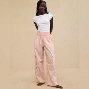 NWT Aerie Easiest Cargo Pant in Light pink XL